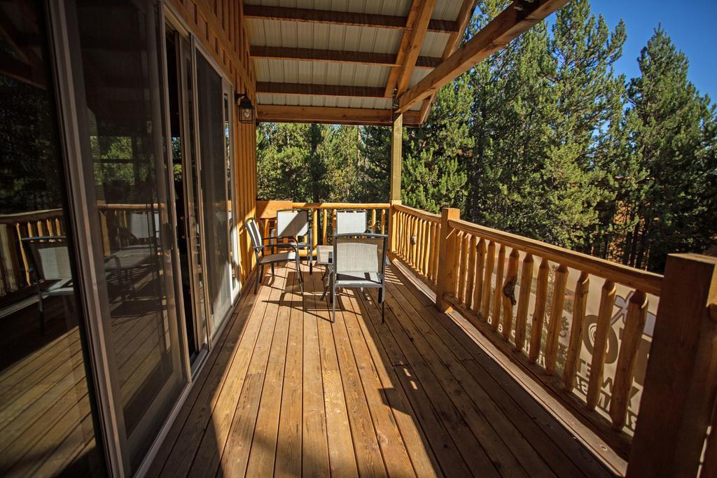 Diamondstone Guest Lodges La Pine Exteriör bild