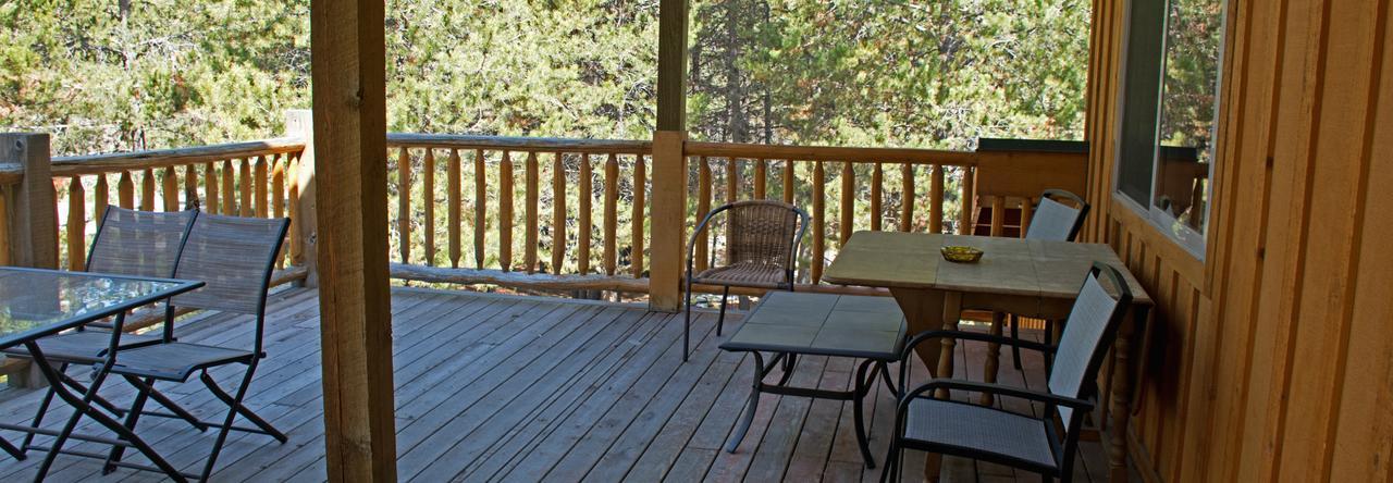 Diamondstone Guest Lodges La Pine Exteriör bild