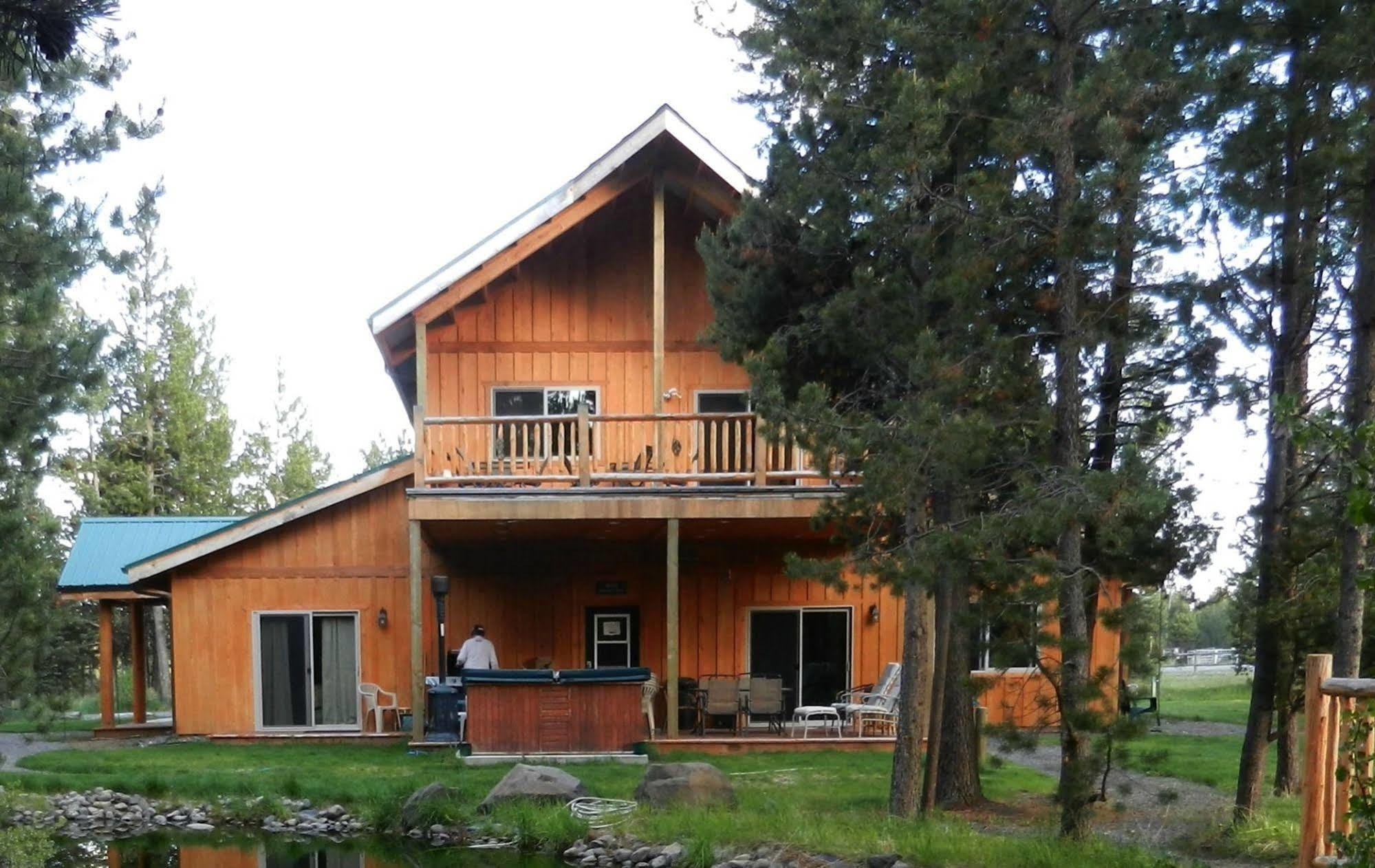 Diamondstone Guest Lodges La Pine Exteriör bild